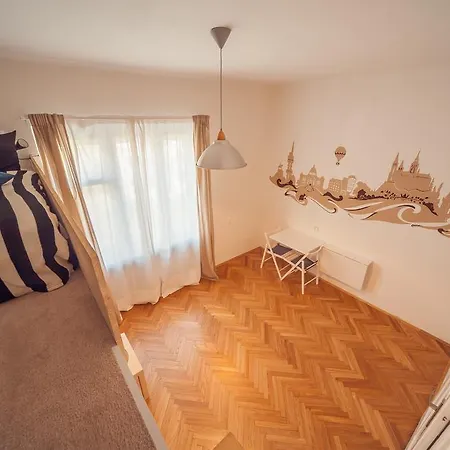 Bright Studio Kourimska Daire Prag